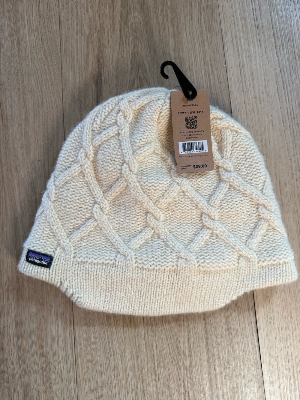 NWT Women’s Patagonia Wool Beanie with Visor